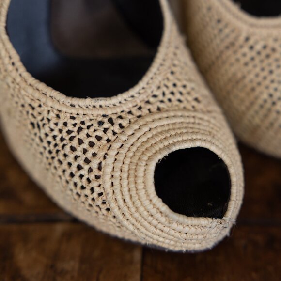 Clergerie Paris Crochet Raffia Mary Jane Heels – Size 39 (US 8.5–9) - Picture 13 of 15